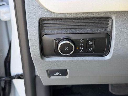 New 2026 Ford F550 4x4 Supercab Super Duty image 17