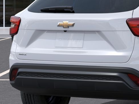 New 2026 Chevrolet Trax LS FWD image 14