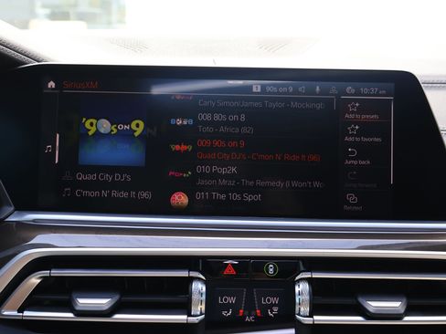 Used 2022 BMW X5 xDrive40i w/ M Sport Package AWD/4WD image 18