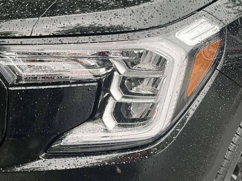 Used 2023 GMC Terrain SLE w/ Driver Convenience Package AWD/4WD image 13