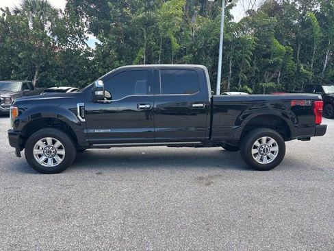 Used 2019 Ford F250 Platinum w/ Platinum Ultimate Package AWD/4WD image 4