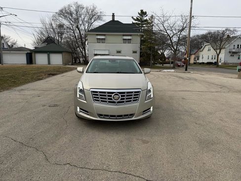 Used 2013 Cadillac XTS Premium image 2