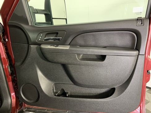 Used 2013 Chevrolet Silverado 3500 LTZ w/ LTZ Plus Package image 21