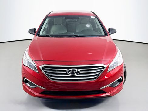 Used 2017 Hyundai Sonata SE image 2