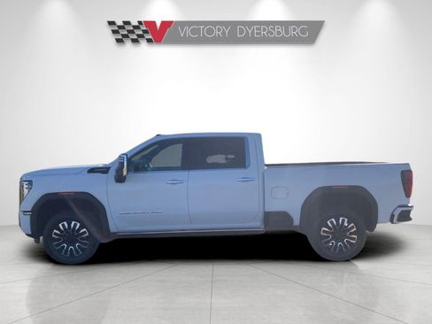 Used 2024 GMC Sierra 2500 Denali Ultimate w/ Max Trailering Package image 5