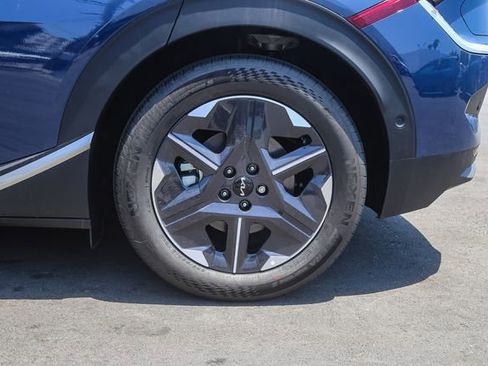 New 2025 Kia EV6 Light w/ Light LR Technology Package image 19