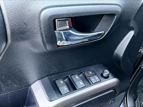 Used 2023 Toyota Tacoma Limited image 31