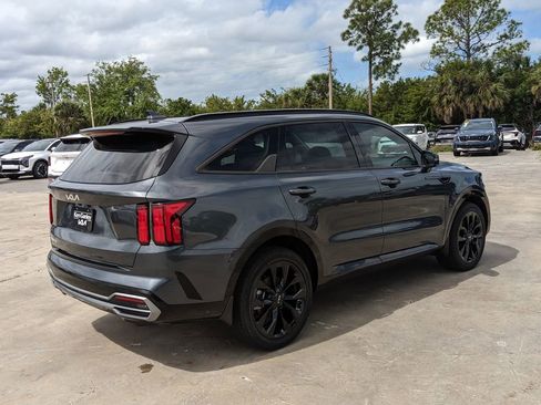 Certified 2023 Kia Sorento SX FWD image 8