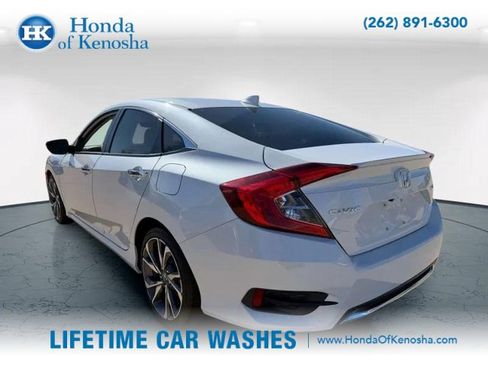 Used 2019 Honda Civic Touring image 5