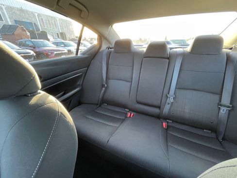 Used 2025 Nissan Altima 2.5 SV image 39