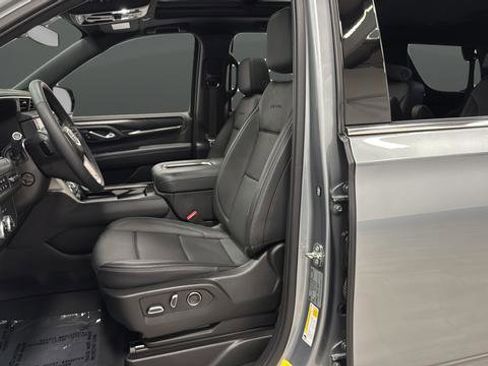 Used 2023 GMC Yukon Denali AWD/4WD image 9