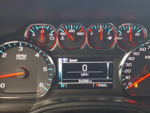 Used 2019 Chevrolet Tahoe LT w/ Texas Edition Package RWD image 14