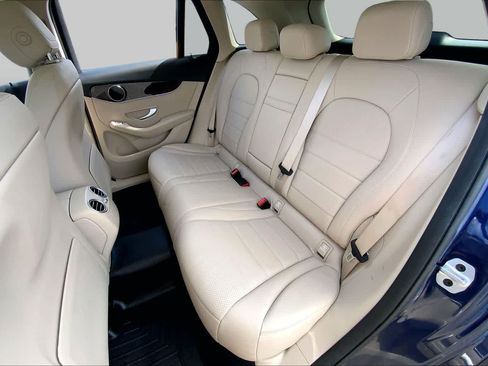 Used 2022 Mercedes-Benz GLC 300 image 20