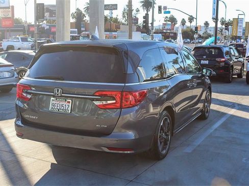 Used 2023 Honda Odyssey Elite image 5