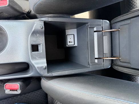 Used 2017 Nissan Sentra SR w/ SR Midnight Edition image 19