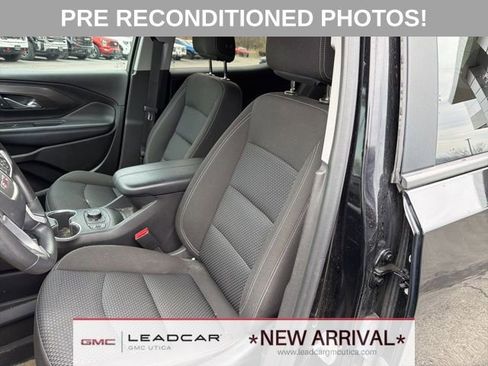 Used 2022 GMC Terrain SLE w/ Driver Convenience Package image 20