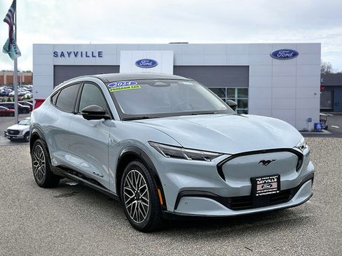 Used 2024 Ford Mustang Mach-E Premium image 6