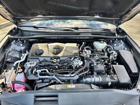 Used 2025 Toyota Camry SE image 33