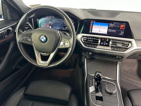 Used 2023 BMW 430i Coupe w/ Premium Package image 4