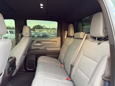Used 2025 Chevrolet Silverado 1500 LT Trail Boss w/ LPO, Dark Essentials Package AWD/4WD image 11