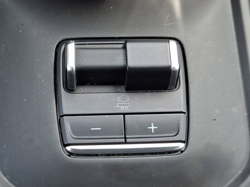 Used 2023 GMC Sierra 1500 AT4 w/ Technology Package AWD/4WD image 26
