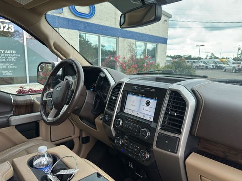 Used 2018 Ford F150 Lariat AWD/4WD image 12