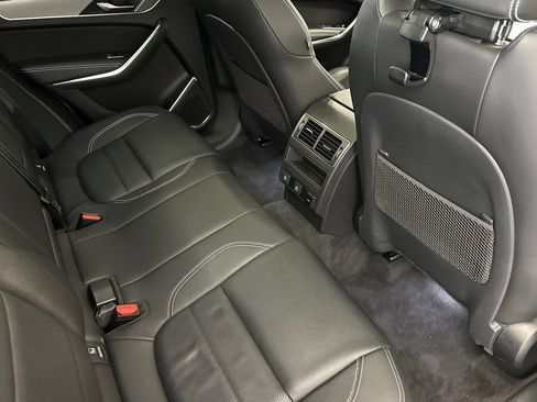 Used 2025 Jaguar F-PACE R-Dynamic S image 30