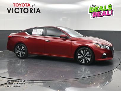 Used 2022 Nissan Altima 2.5 SV w/ SV Premium Package