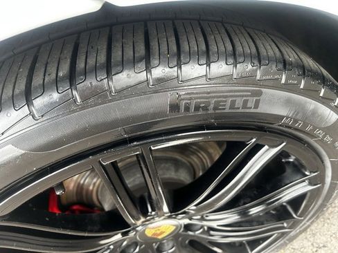 Used 2018 Porsche Panamera 4 image 7