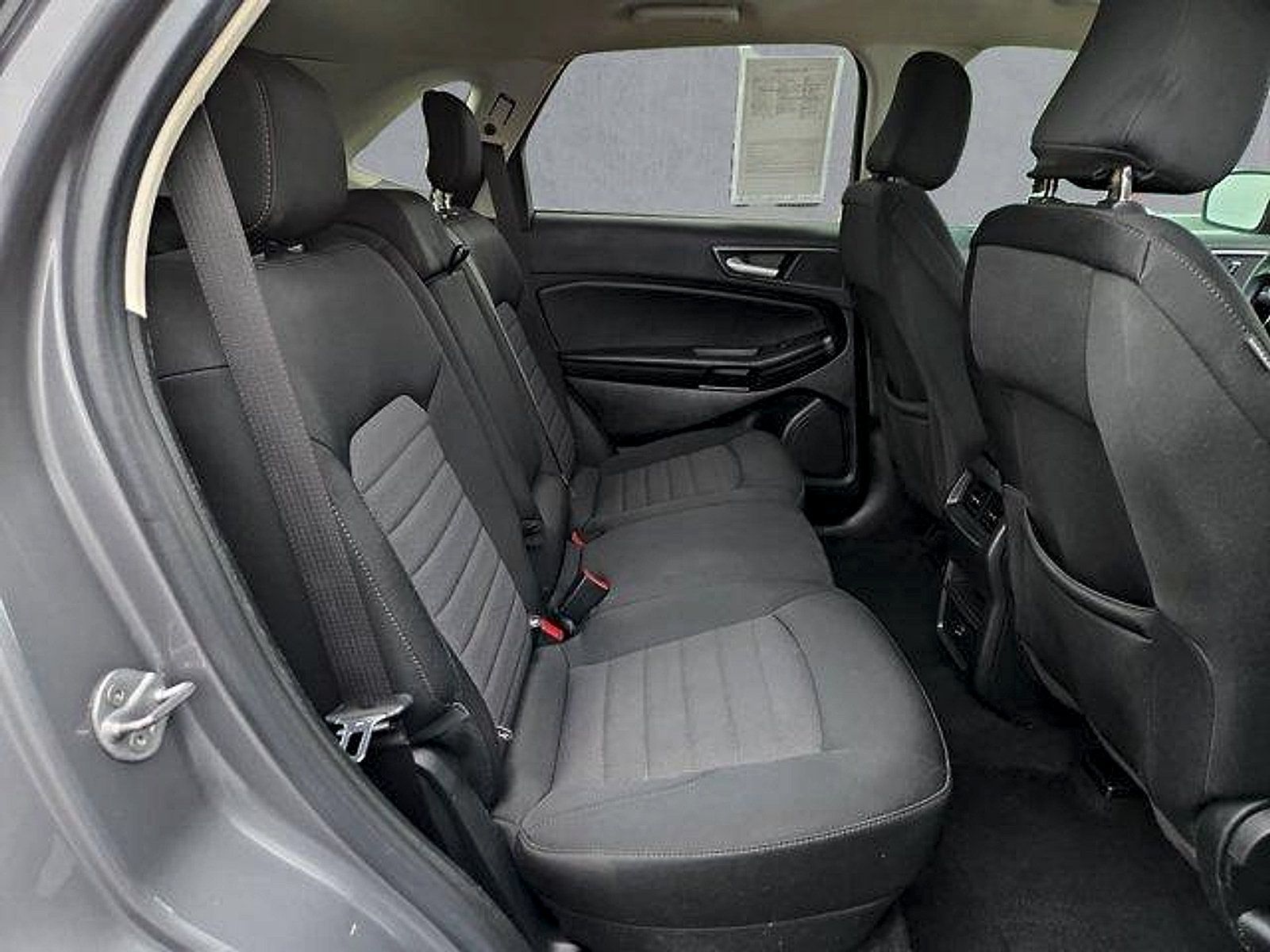 Used 2022 Ford Edge SE w/ Black Appearance Package AWD/4WD image 24