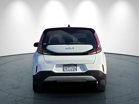 Certified 2025 Kia Soul S image 5