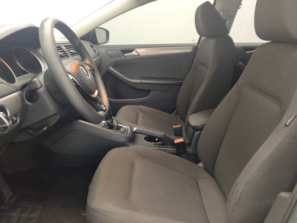 Used 2015 Volkswagen Jetta SE FWD image 17