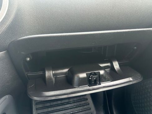 Used 2016 smart fortwo passion RWD image 16