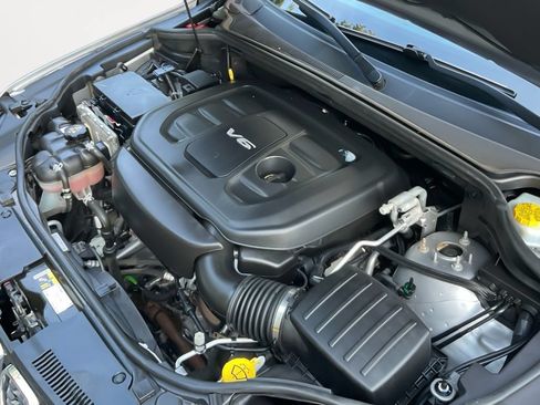 Used 2018 Jeep Grand Cherokee Laredo AWD/4WD image 28