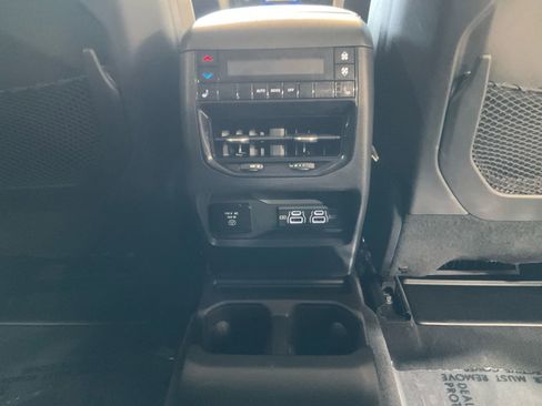Used 2023 Jeep Grand Cherokee L Limited w/ Trailer Tow Group (B) AWD/4WD image 27