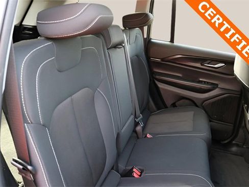 Used 2023 Jeep Grand Cherokee Laredo image 16