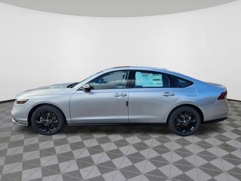 New 2025 Honda Accord SE image 5