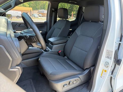 Used 2024 Chevrolet Colorado Trail Boss w/ Advanced Trailering Package AWD/4WD image 17