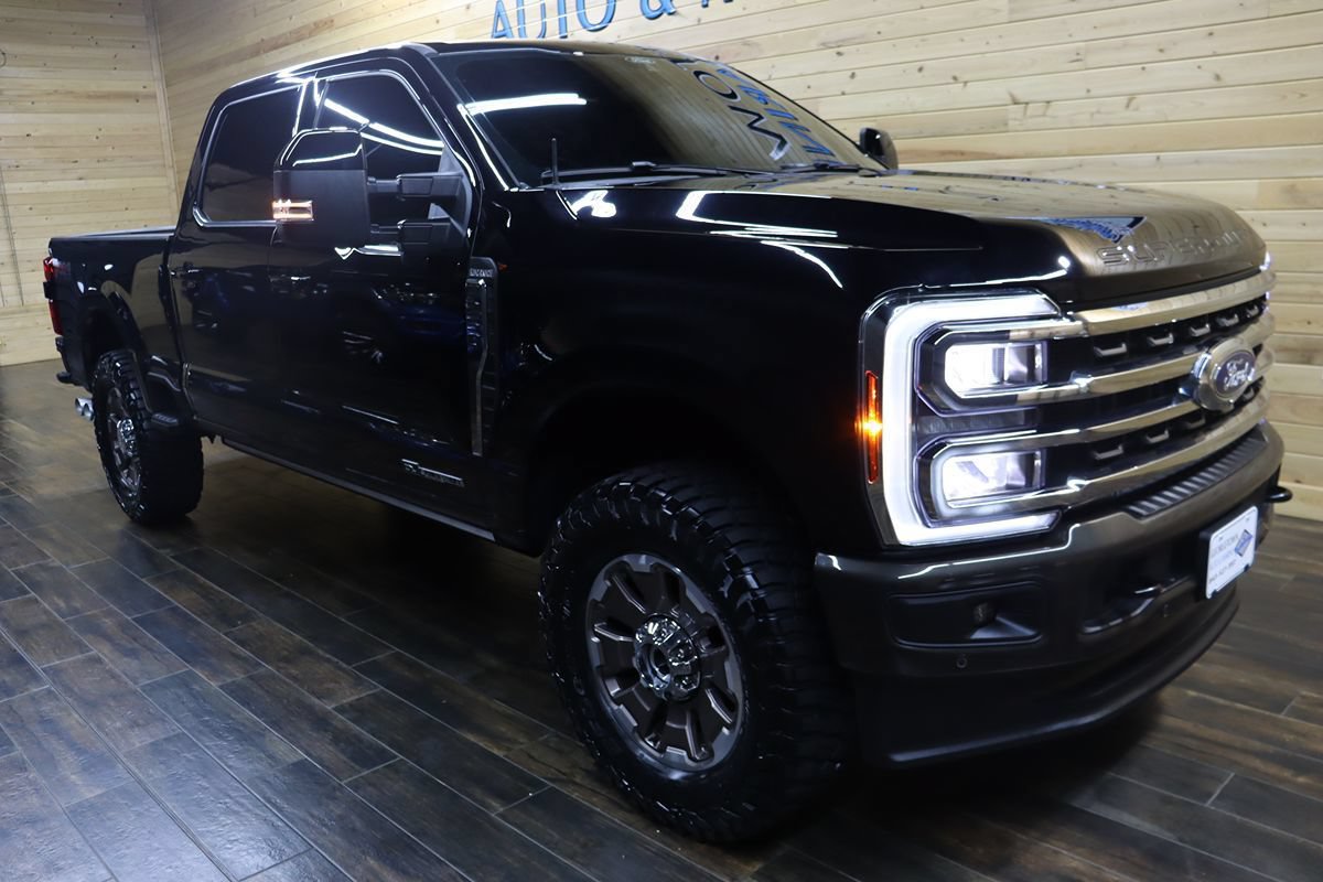 Used 2025 Ford F250 King Ranch w/ FX4 Off-Road Package AWD/4WD image 2
