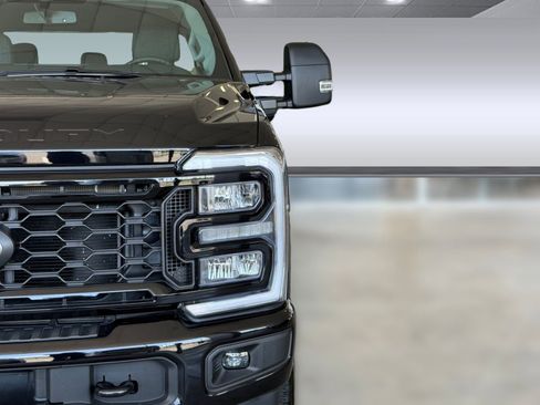 Used 2025 Ford F250 XLT w/ Black Appearance Package AWD/4WD image 11
