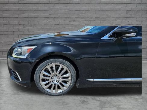 Used 2015 Lexus LS 460 w/ Comfort Package RWD image 27