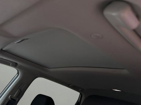 Used 2025 Honda CR-V EX image 11