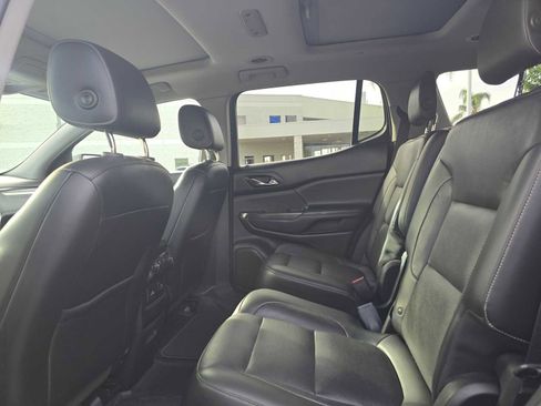 Used 2018 GMC Acadia SLT image 19