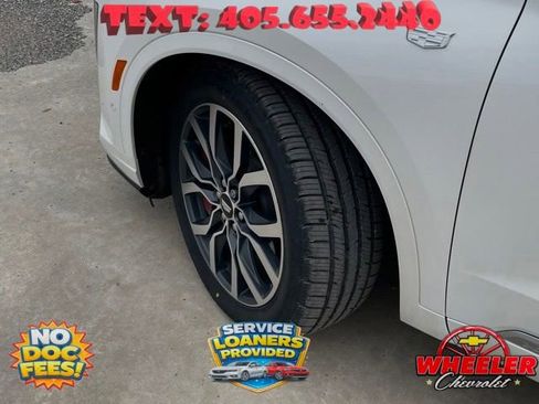 Used 2023 Cadillac XT6 Sport w/ Technology Package AWD/4WD image 29