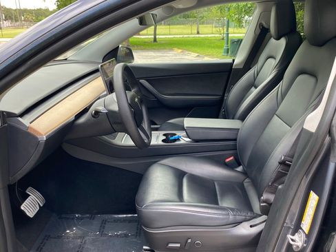 Used 2022 Tesla Model Y Performance AWD/4WD image 17