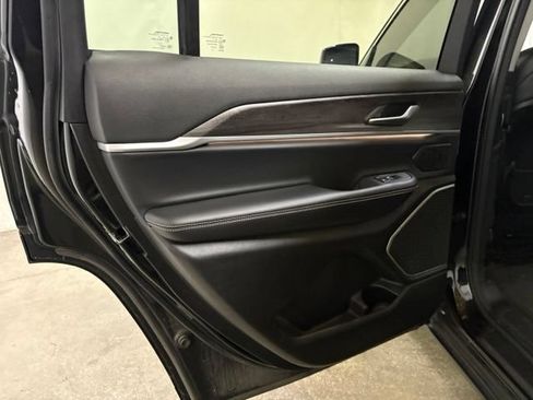 Used 2021 Jeep Grand Cherokee L Limited AWD/4WD image 26