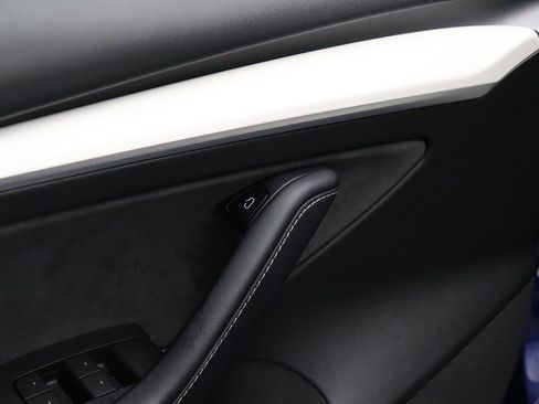 Used 2022 Tesla Model 3 Standard Range image 51