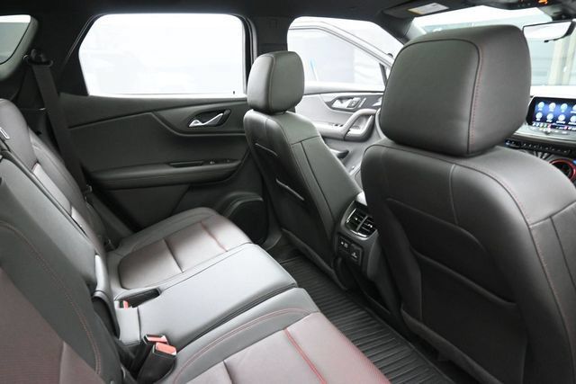 Used 2019 Chevrolet Blazer RS FWD image 30