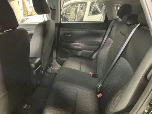 Used 2025 Mitsubishi Outlander Sport LE AWD/4WD image 23