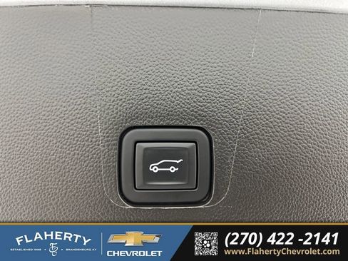 Used 2023 Chevrolet Traverse High Country image 22